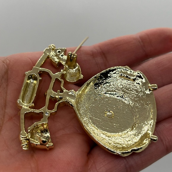 A Signed and Weighted Brushed Gold-Tone AJC Antique-Style Rotary Phone Brooch - Picture 4 of 11